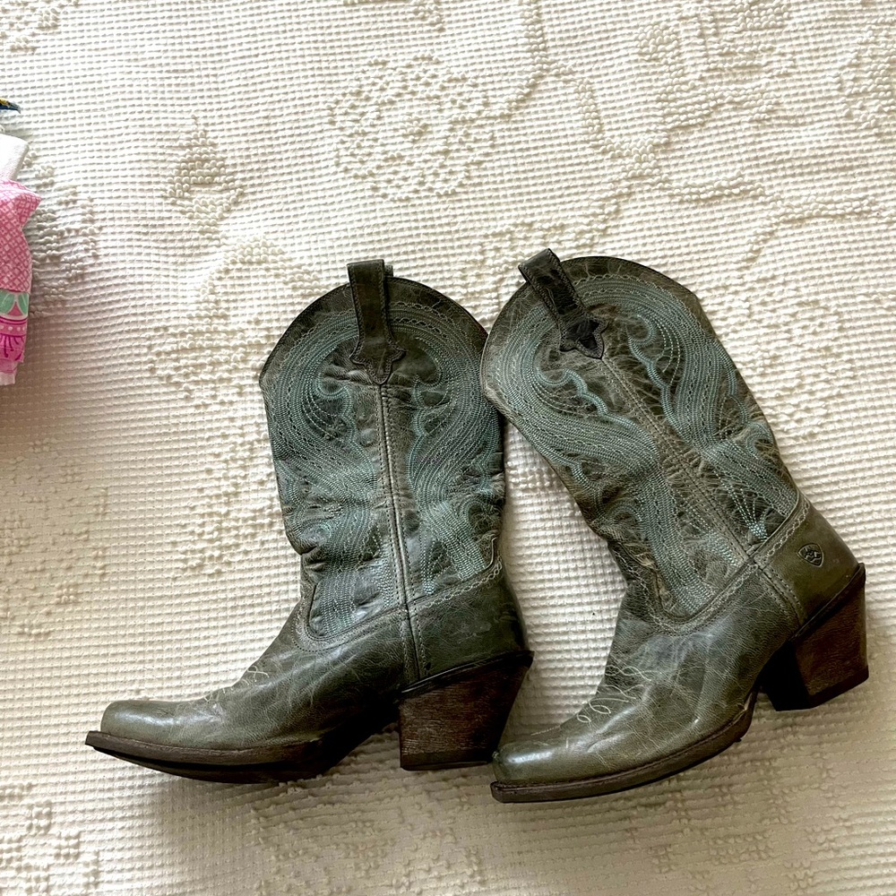 Ariat Lively gray blue leather cowboy boots